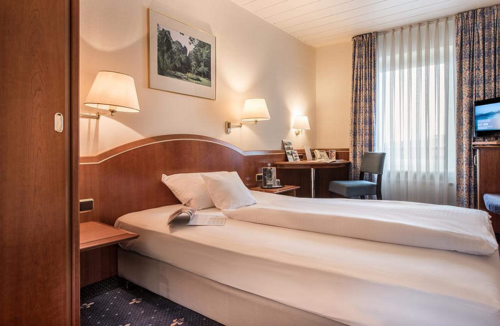 Akzent Hotel Koehler Gießen Екстериор снимка