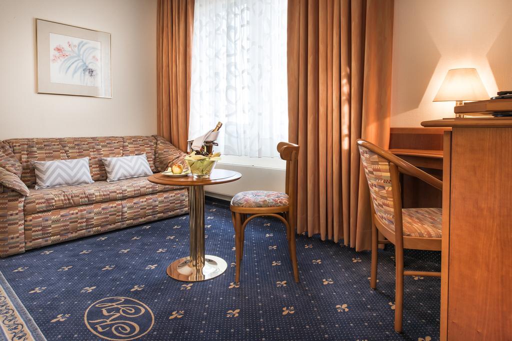 Akzent Hotel Koehler Gießen Екстериор снимка